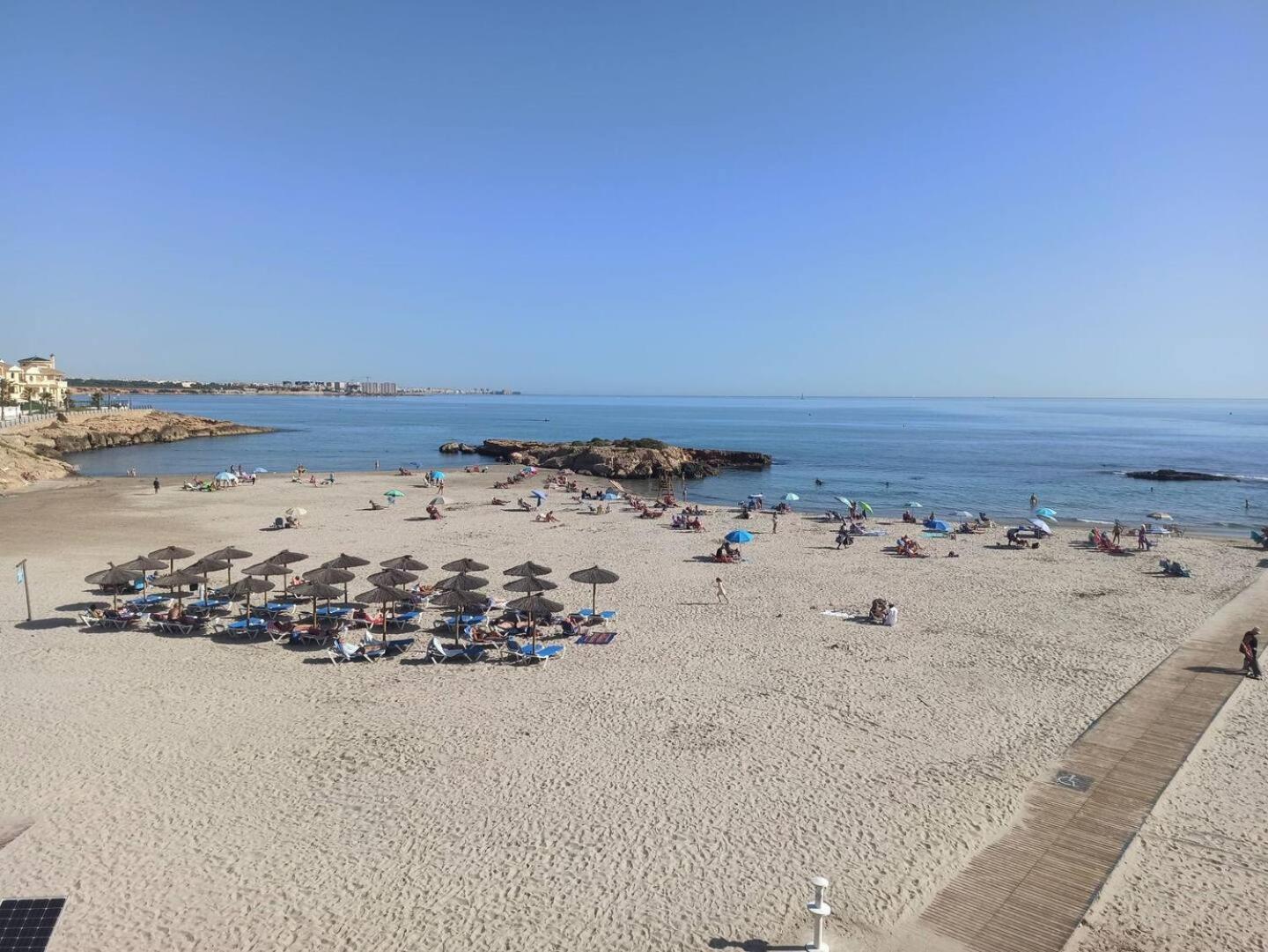 En La Playa De Cala Capitan -cabo Roig- Costa *