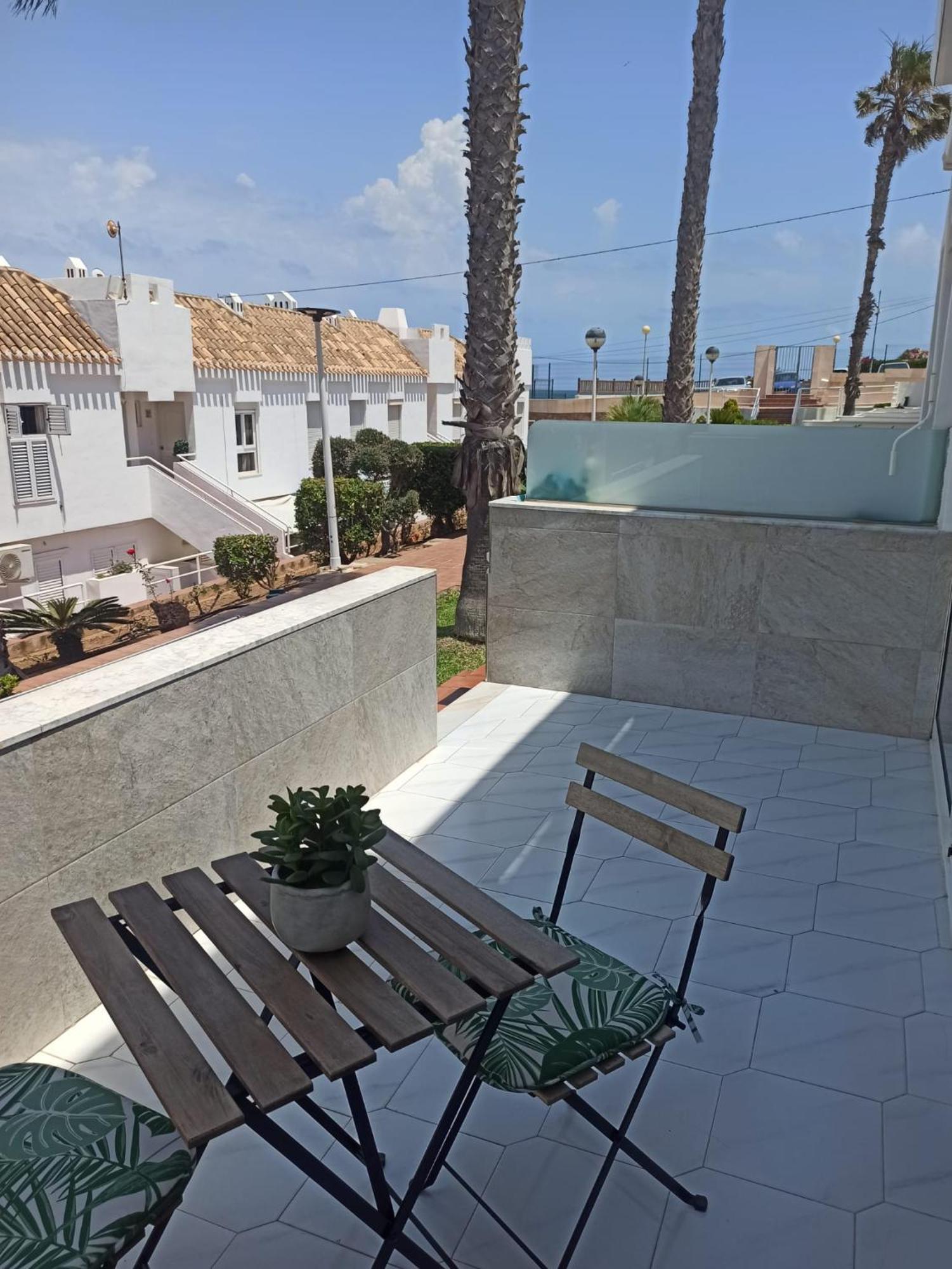 Apartamento En La Playa De Cala Capitan -cabo Roig- Costa Oriola (Orihuela)