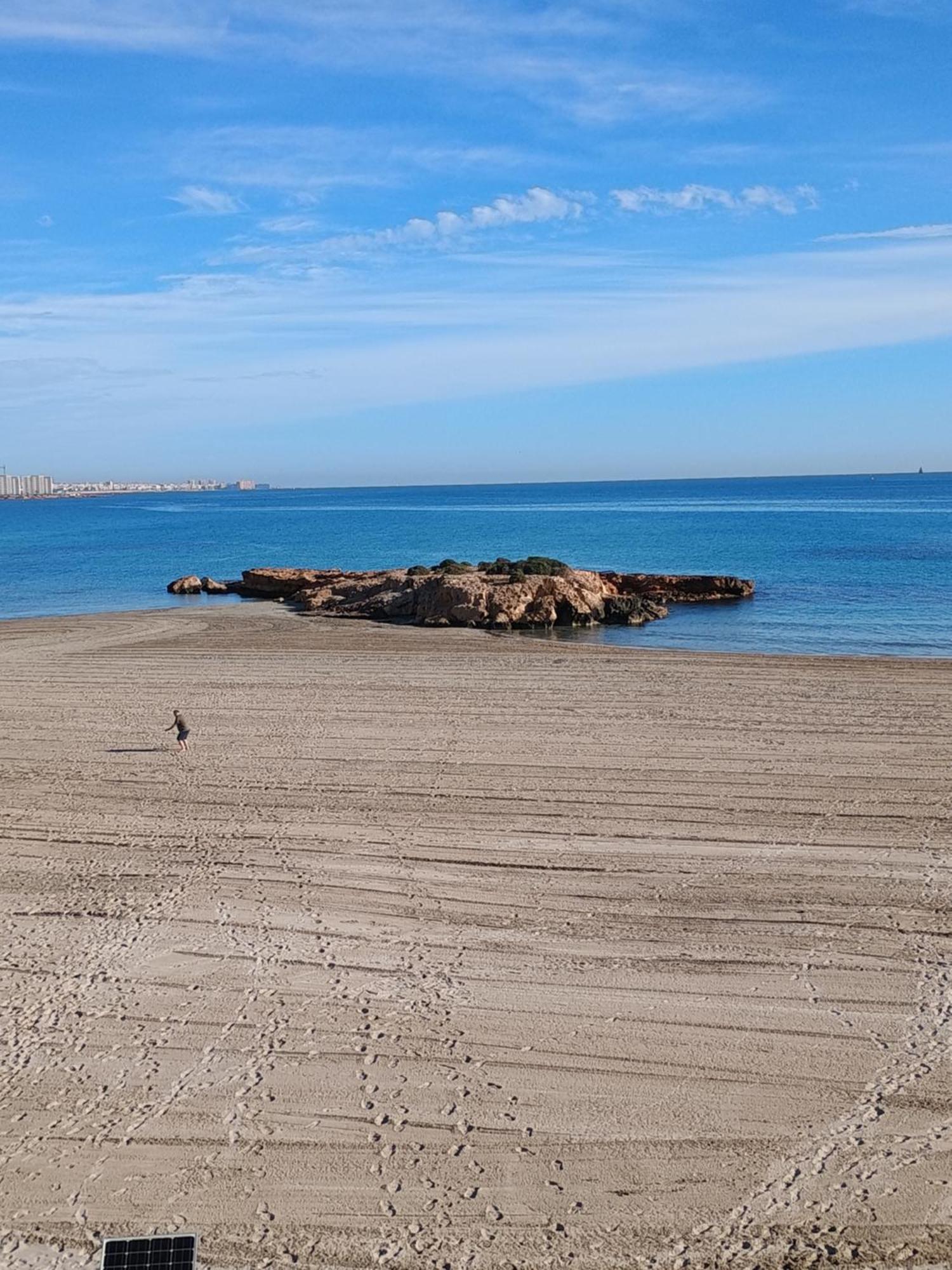 En La Playa De Cala Capitan -cabo Roig- Costa Apartamento